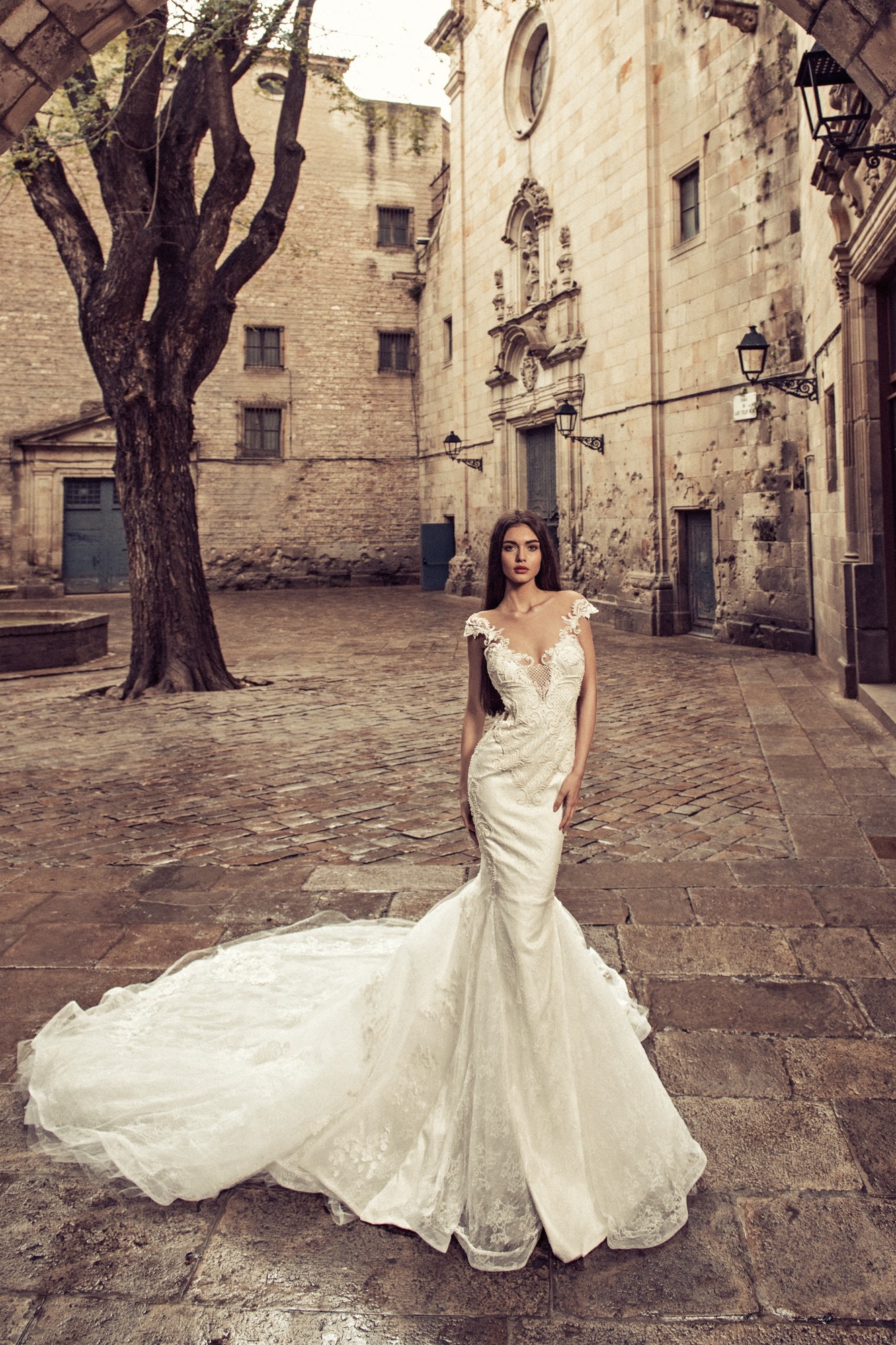 Vestidos de novia JK1851 de Julia Kontogruni