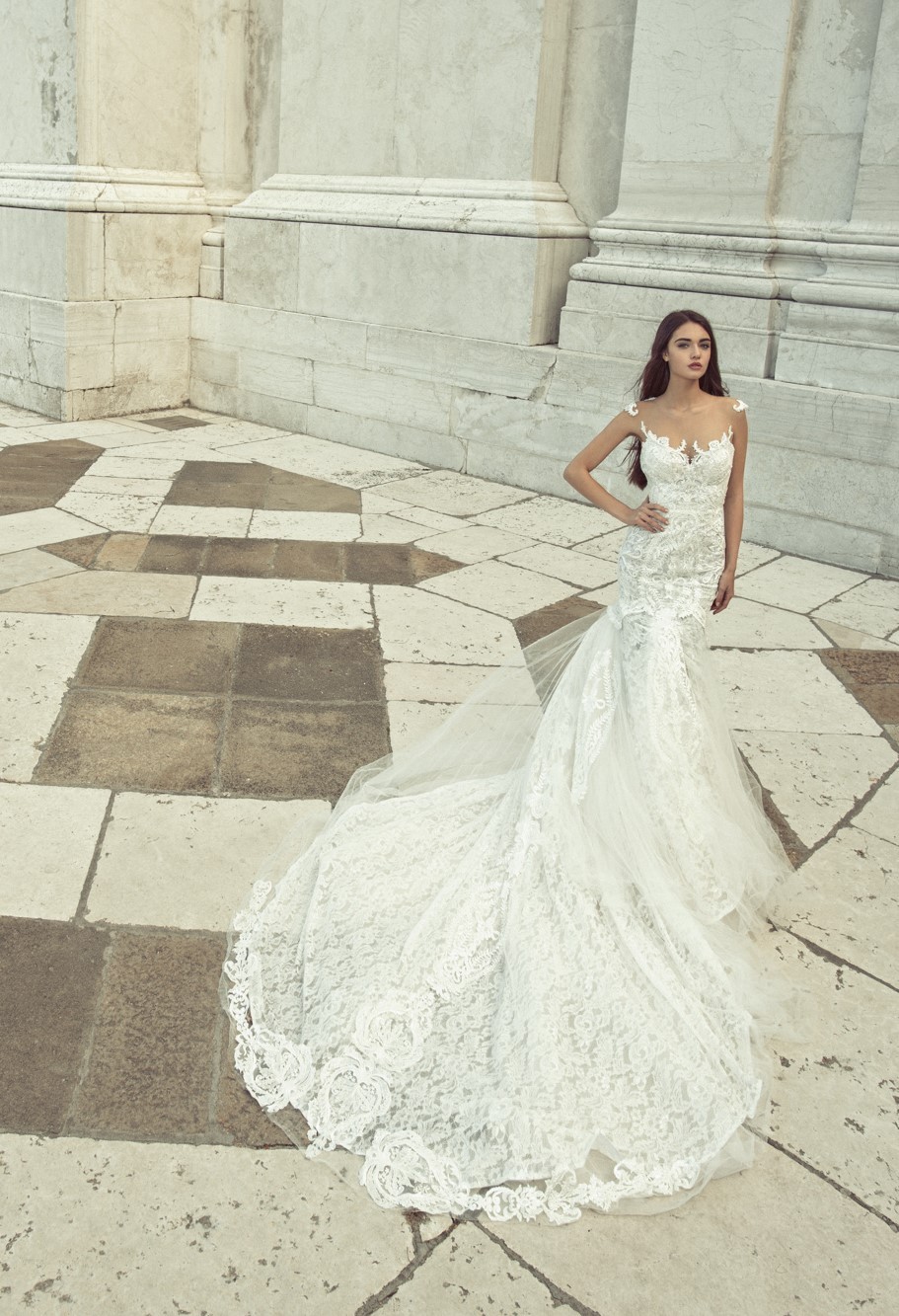 Vestidos de novia JK1813 de Julia Kontogruni