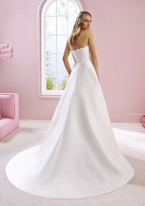 Vestidos de novia YVONNE - WHITE ONE