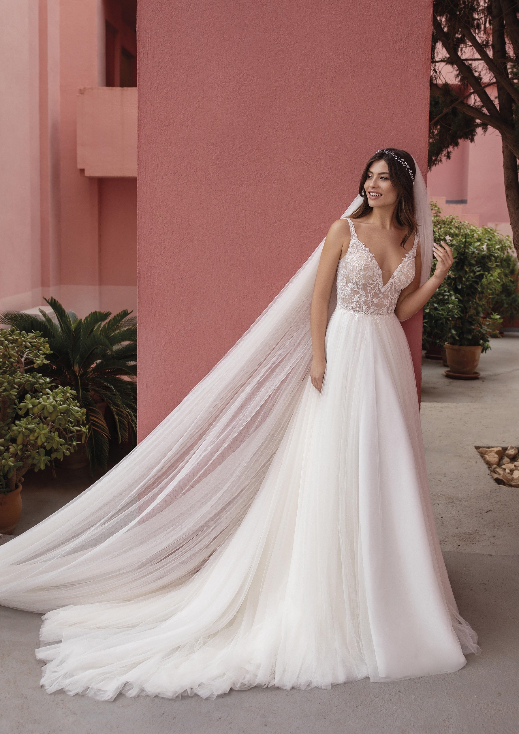 Vestidos de novia ENCHANTER - WHITE ONE