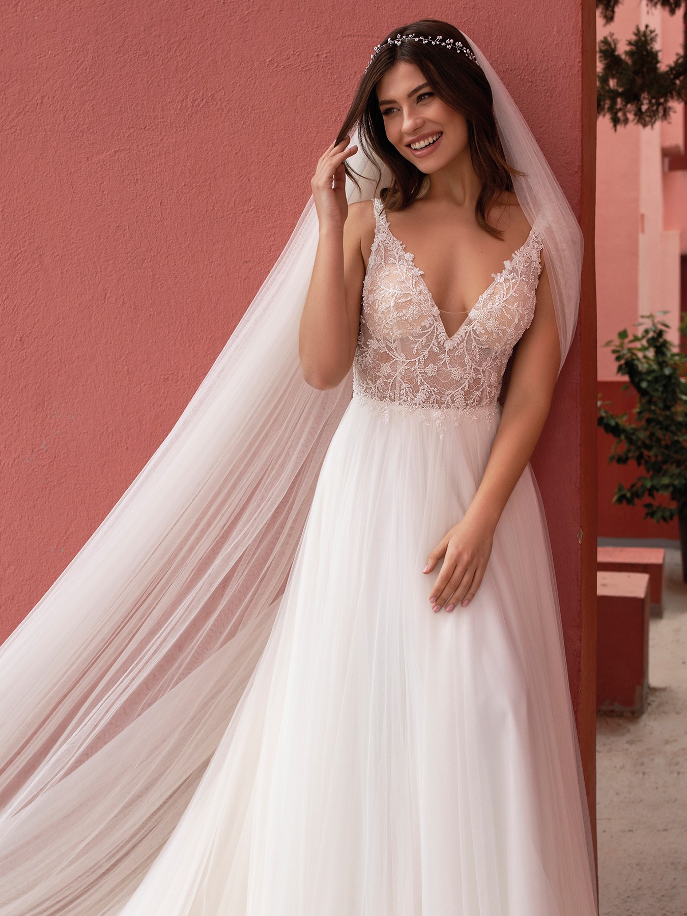 Vestidos de novia ENCHANTER - WHITE ONE