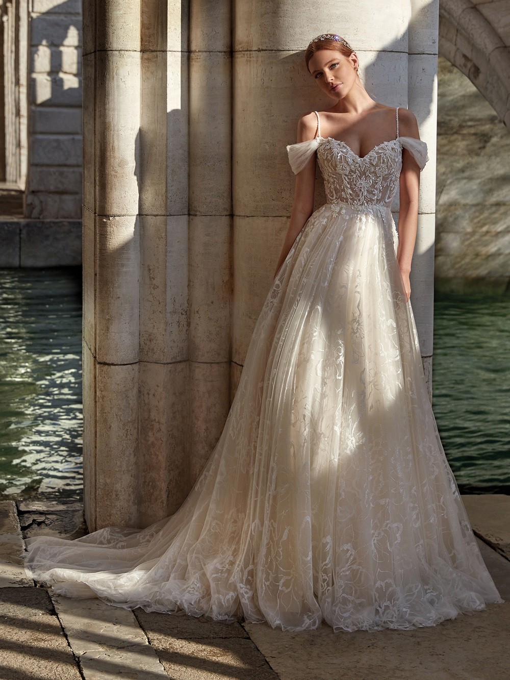 Vestidos de novia ALENA - Nicole