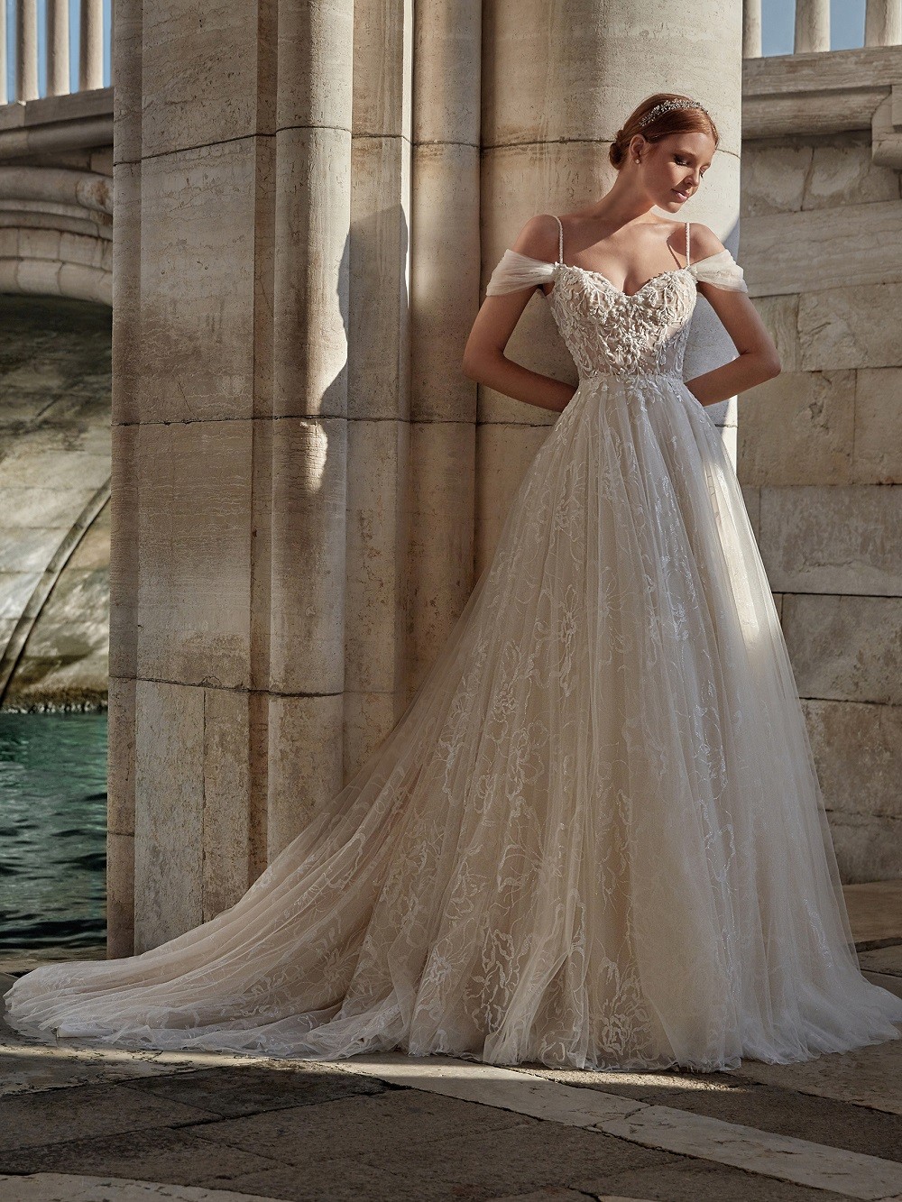 Vestidos de novia ALENA - Nicole