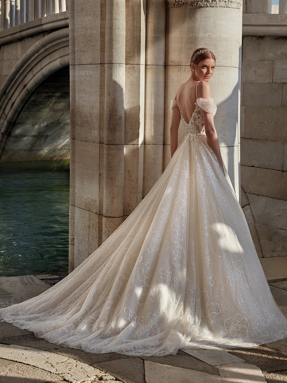 Vestidos de novia ALENA - Nicole