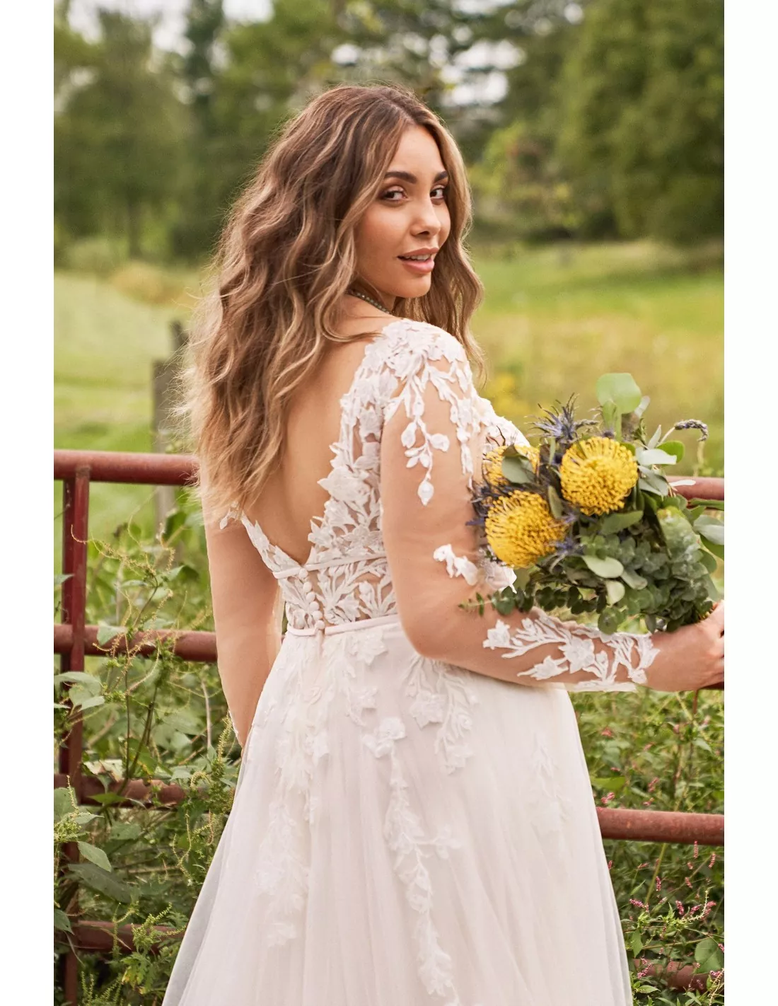 vestidos-de-novia-curvy-66192PS