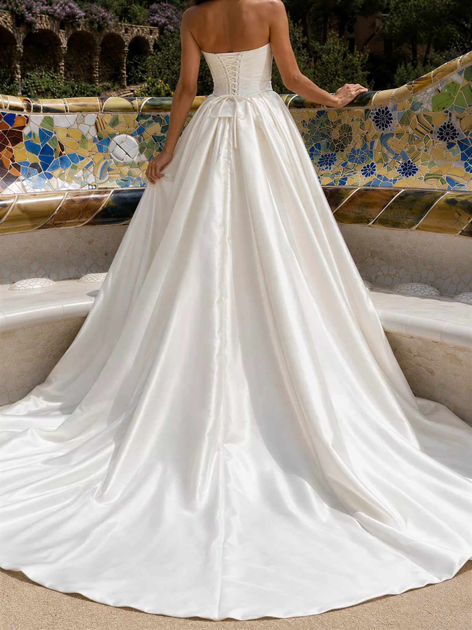 vestido-novia-alma-sedkastudio-crepé-palabradehonor-espaldacorsé-sedkanovias