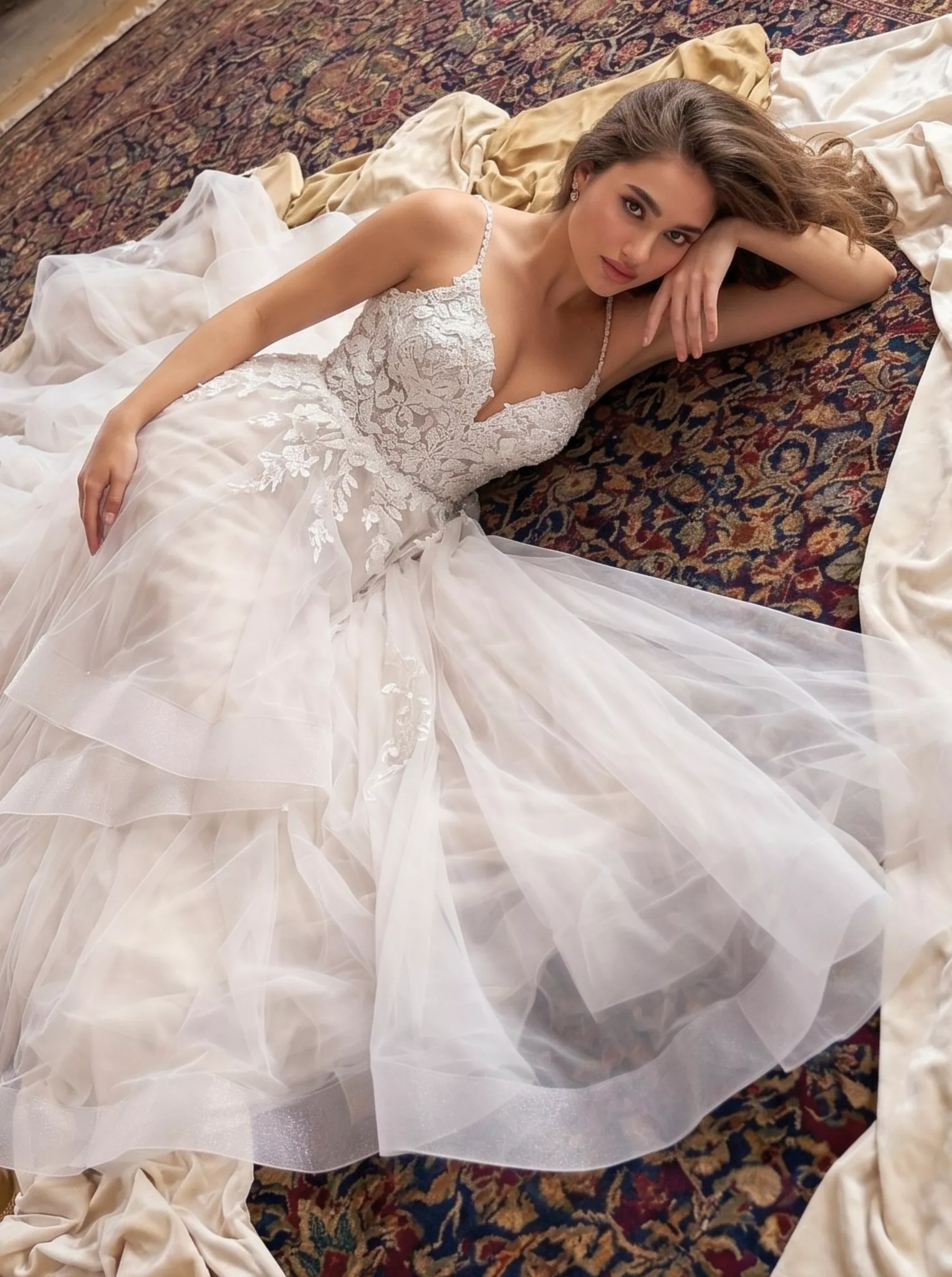 vestido-novia-laguna-sedkacouture-encaje-escoteenv-espaldaenv-tumbada-sedkanovias