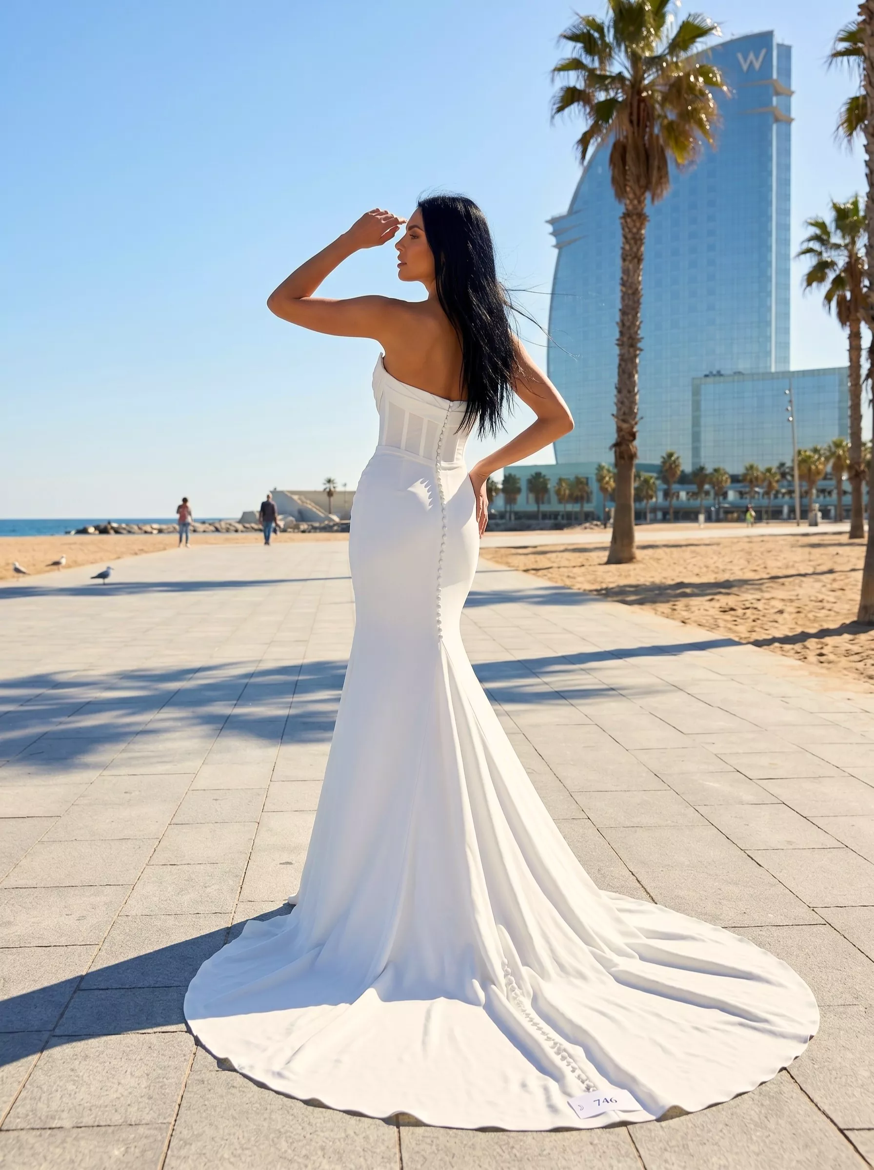 vestido-novia-vigoblanco-sedkastudio-crepé-escotepalabradehonor-espaldaenv-sedkanovias