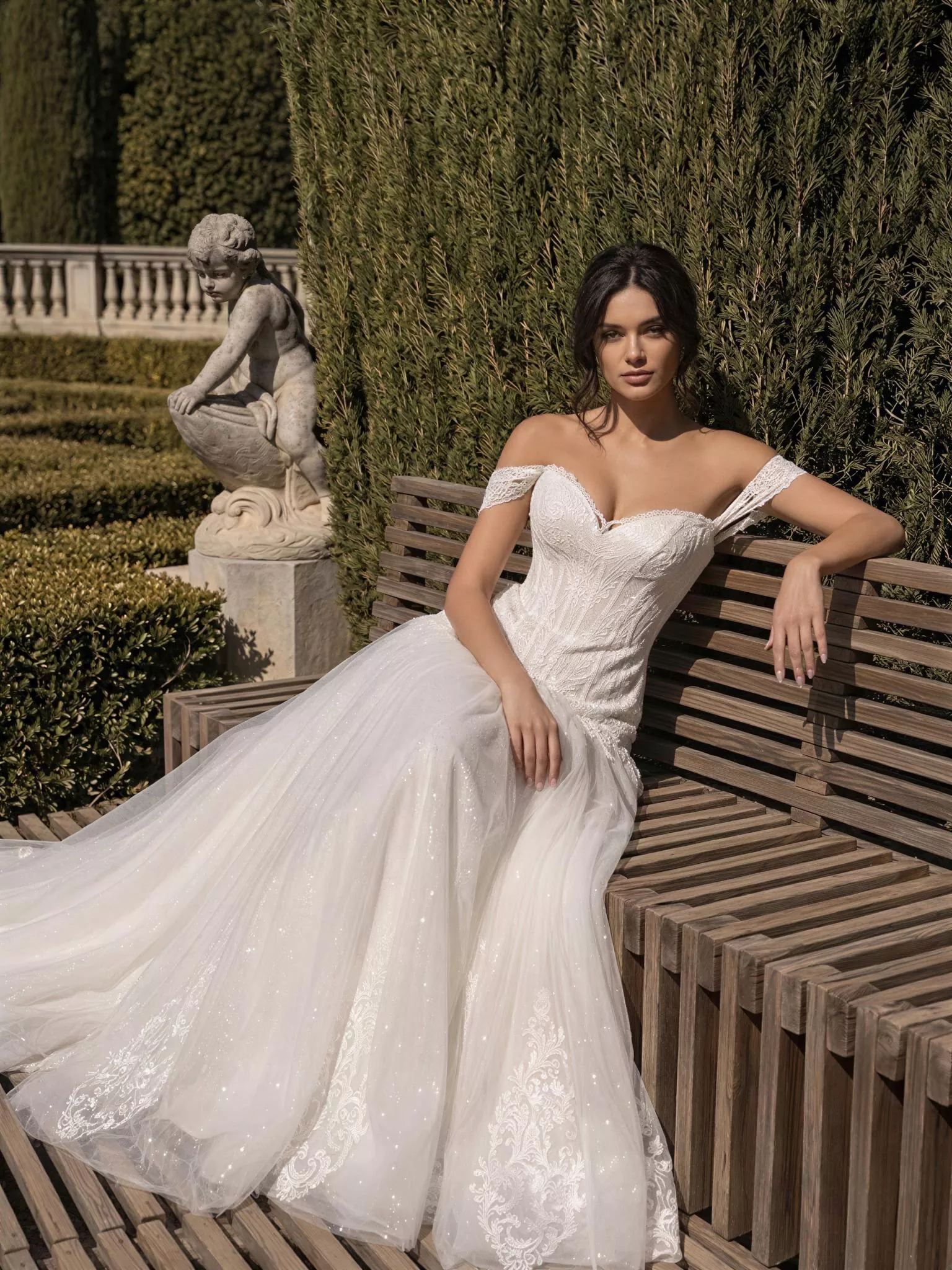 vestido-novia-alina-sedkaatelier-encaje-escotecorazón-espaldaenv-editorial-sedkanovias