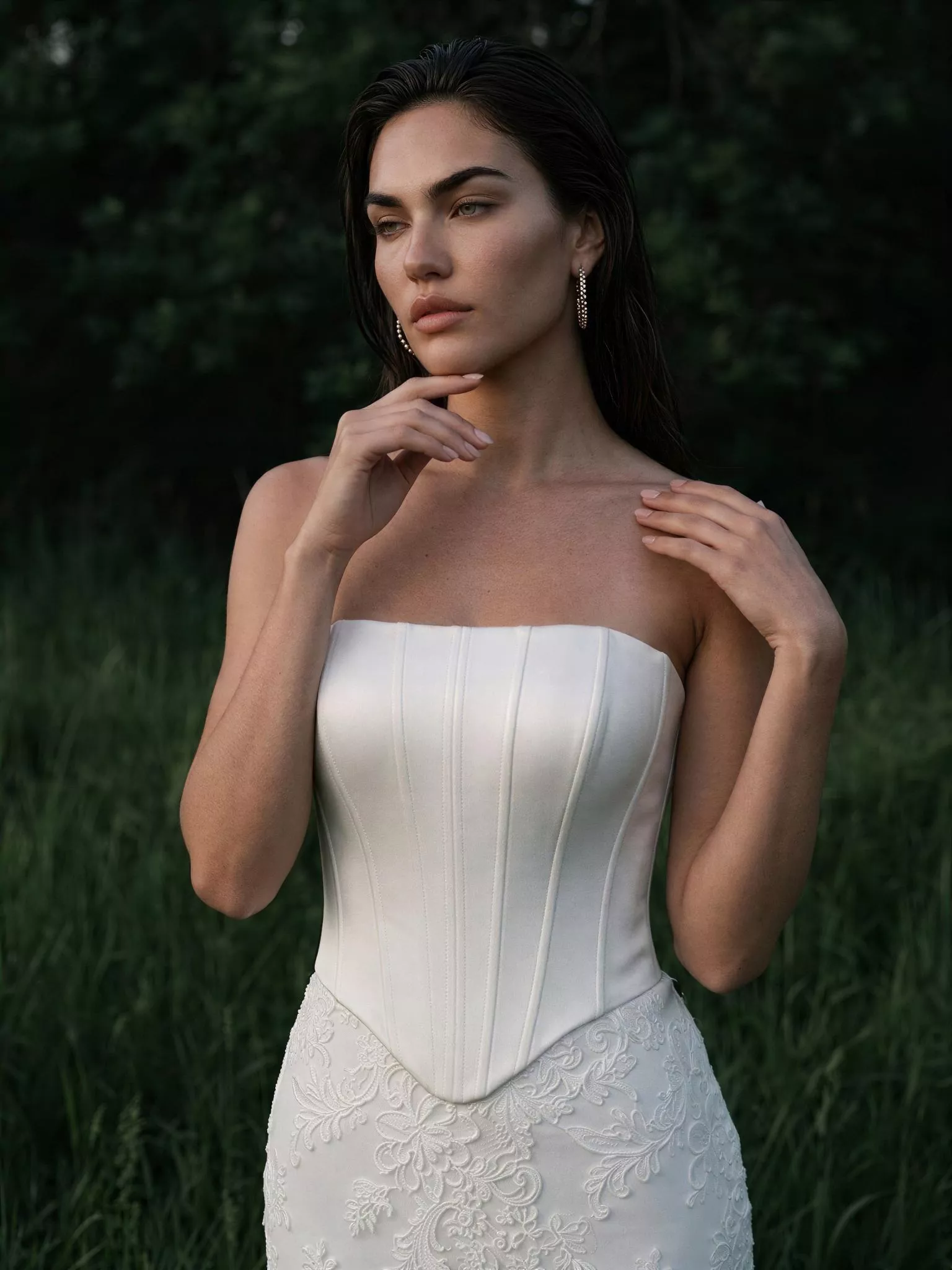 vestido-novia-amanda-sedkaatelier-crepé-escotepalabradehonor-espaldarecta-detalle-sedkanovias