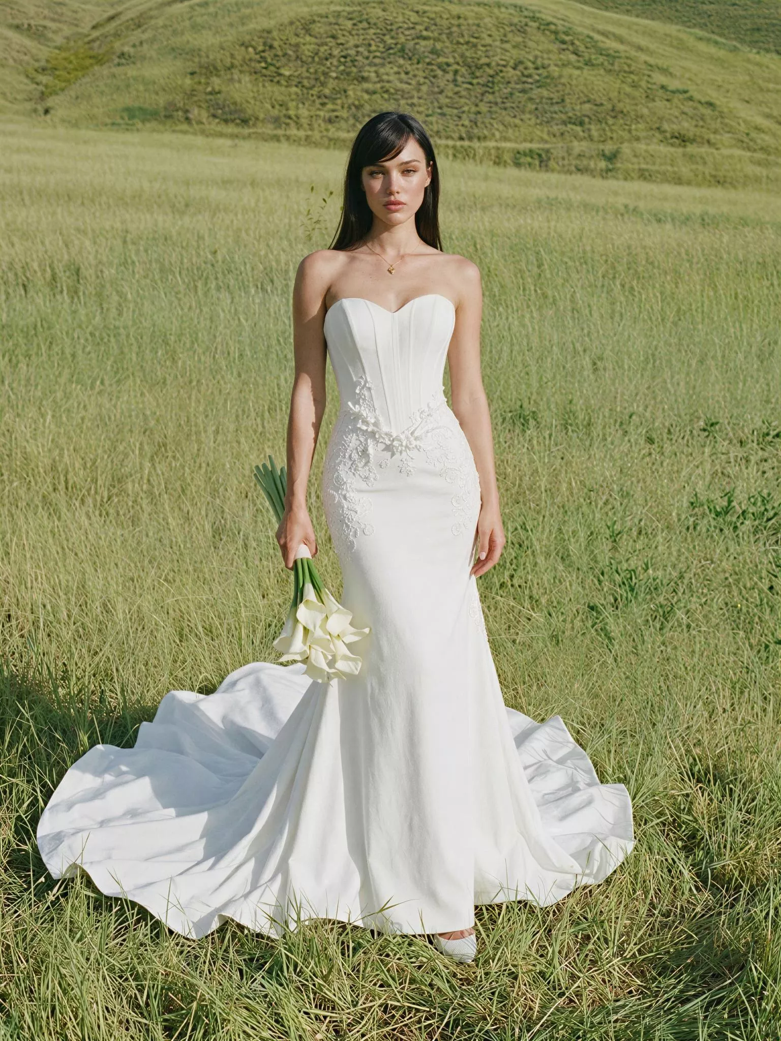 vestido-novia-caleta-sedkaatelier-crepé-escotepalabradehonor-espaldaenv-frente-sedkanovias