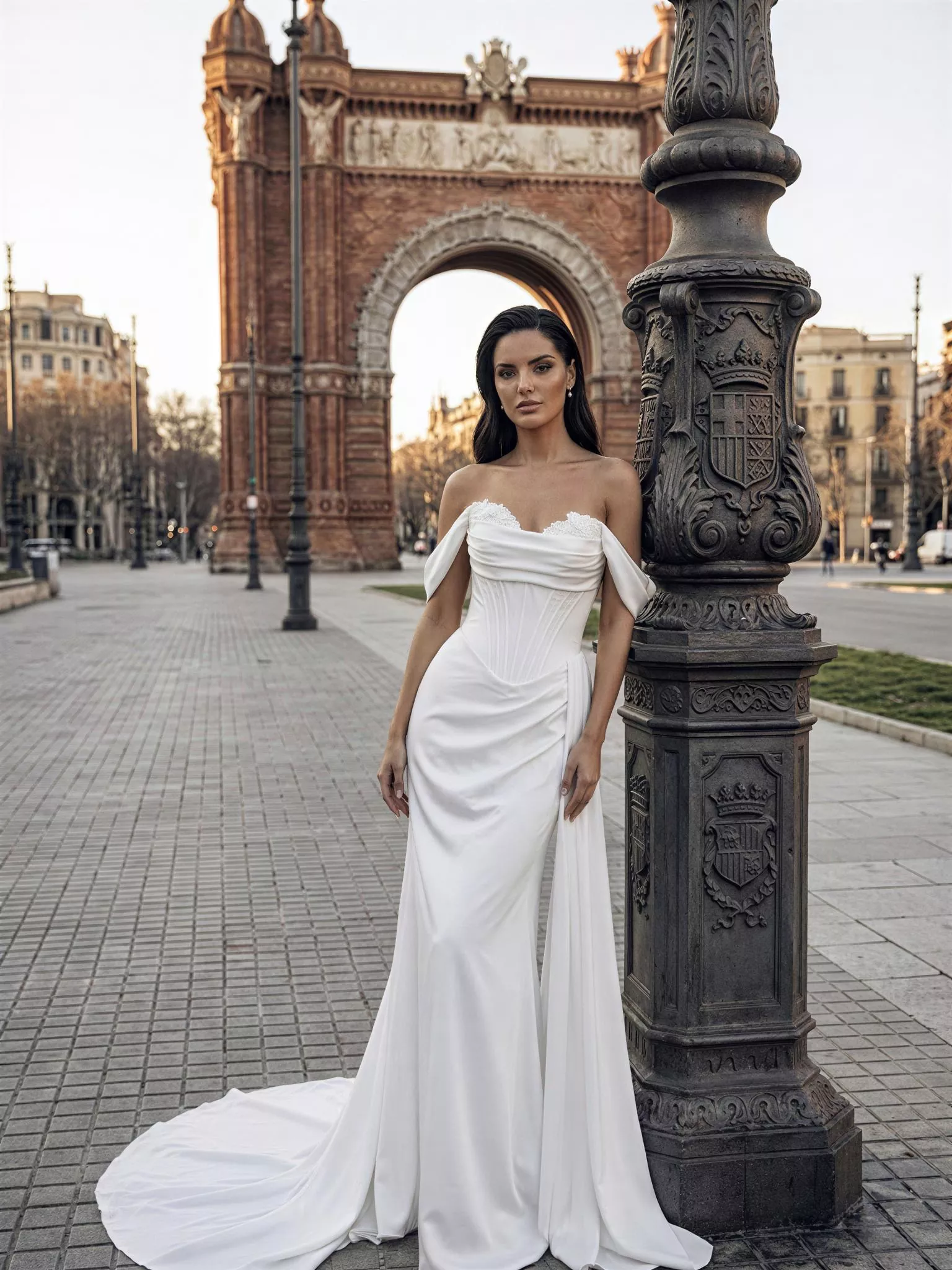 vestido-novia-gacela-sedkaatelier-encaje-escotepalabradehonor-espaldaenv-editorial-sedkanovias