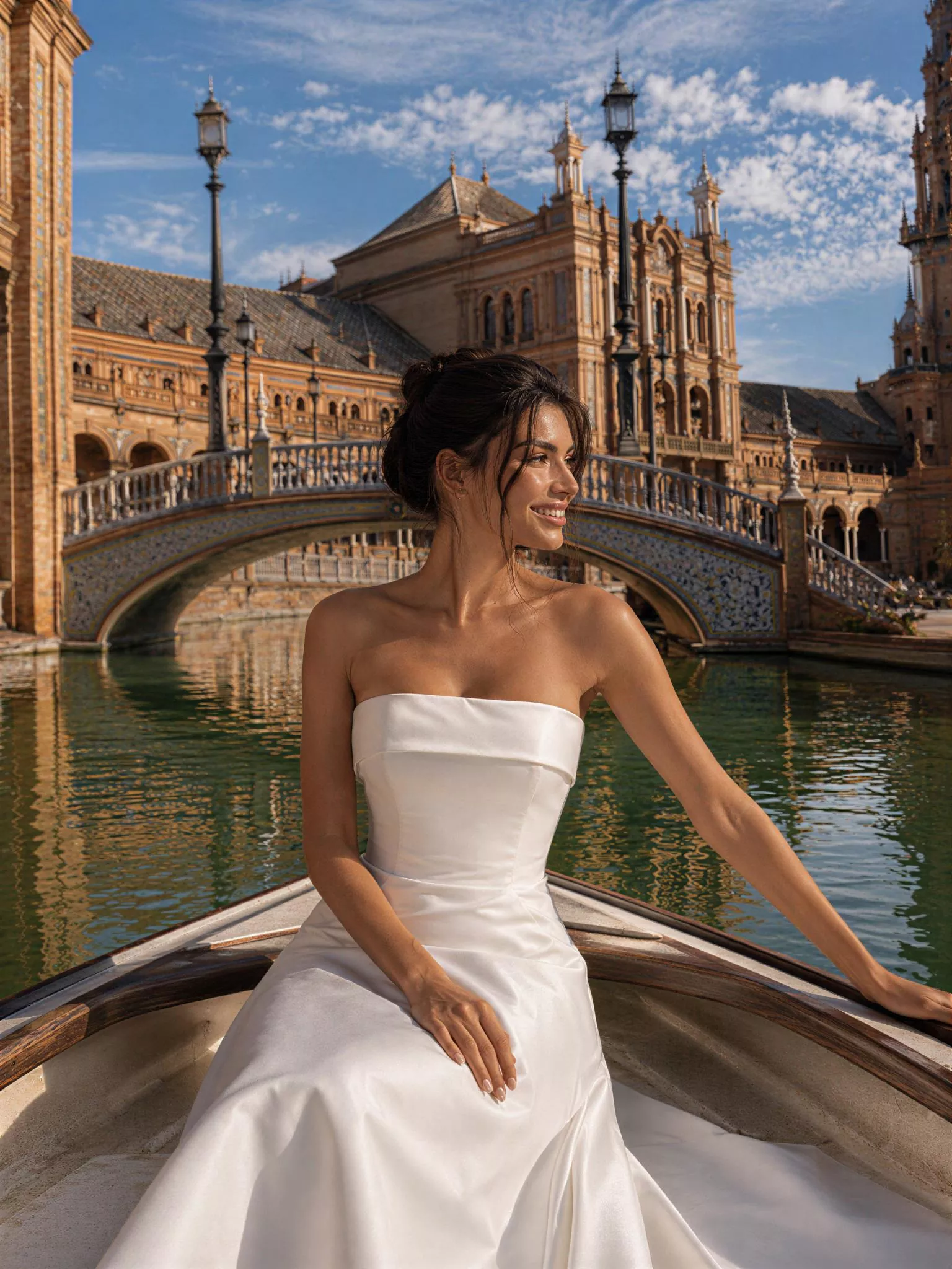 vestido-novia-halia-sedkaatelier-crepé-escotepalabradehonor-espaldarecta-editorial-sedkanovias