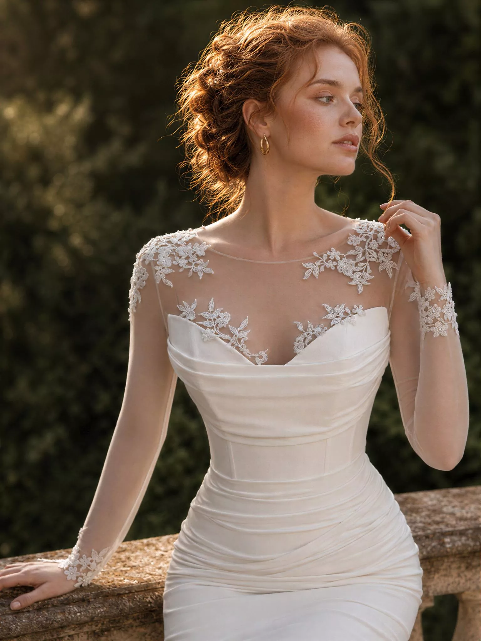 vestido-novia-isa-sedkaatelier-encaje-escotecerrado-espaldacerrada-detalle-sedkanovias