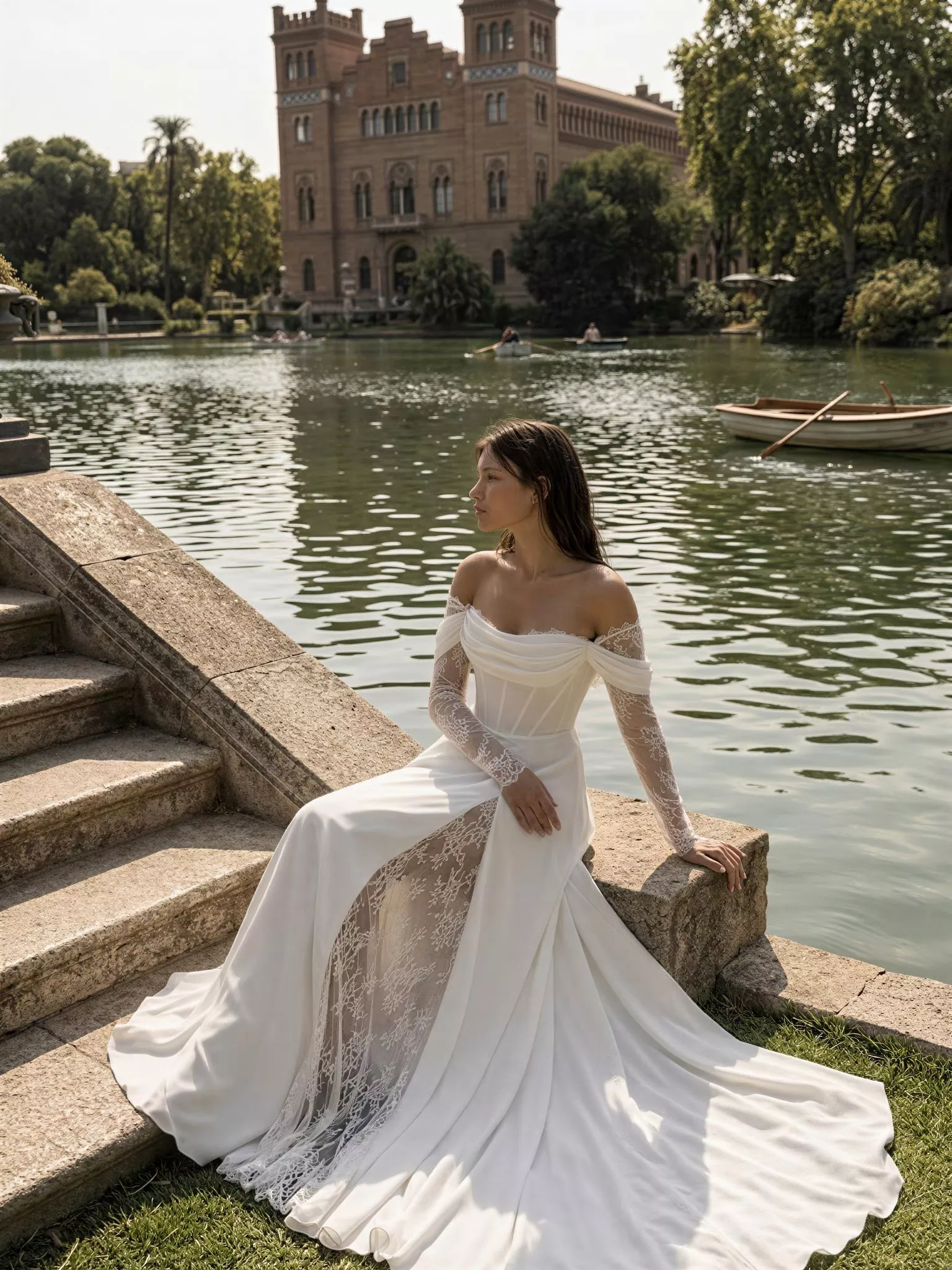 vestido-novia-itara-sedkaatelier-crepé-escotedrapeado-espaldacorsé-editorial-sedkanovias
