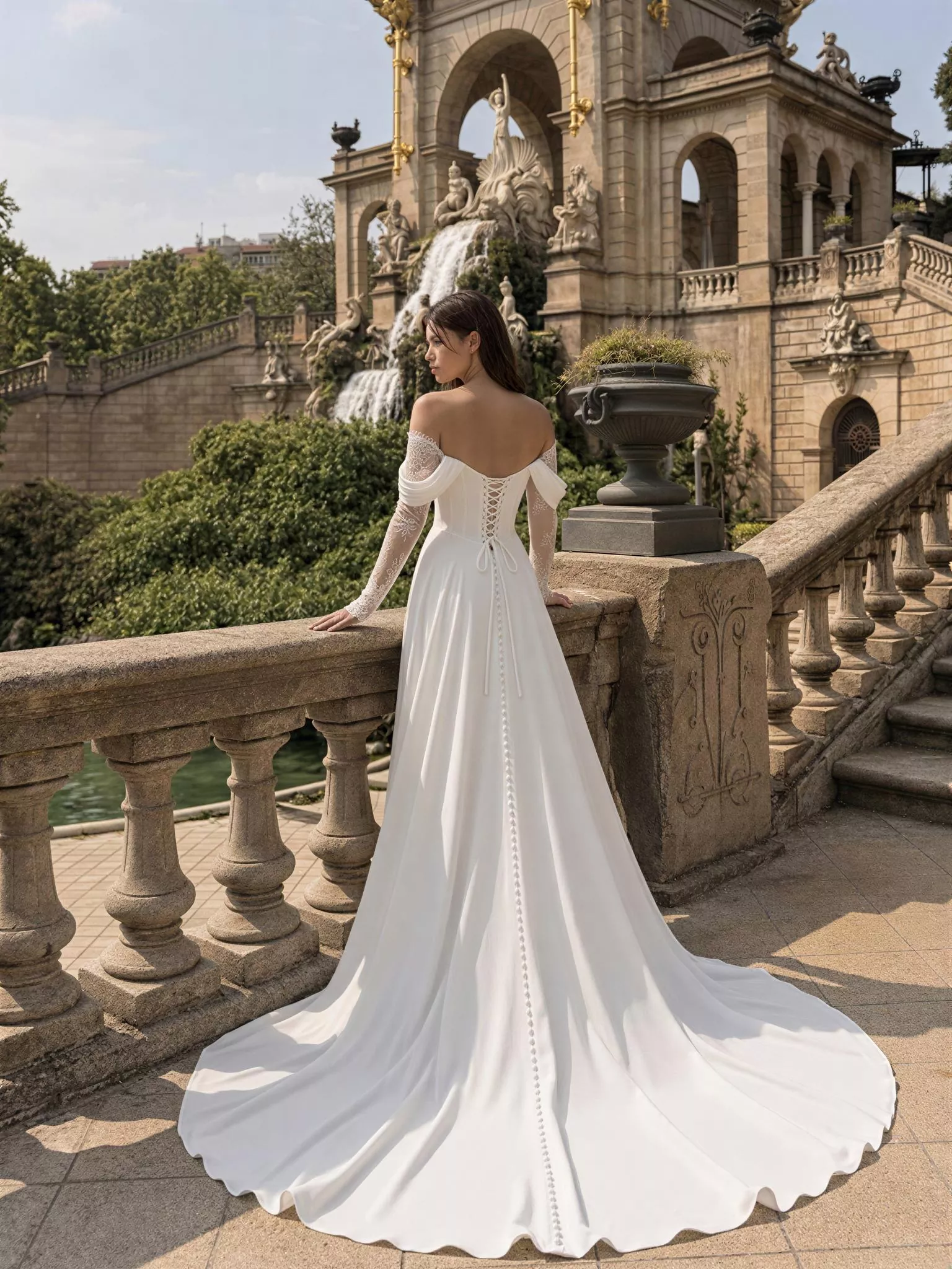 vestido-novia-itara-sedkaatelier-crepé-escotedrapeado-espaldacorsé-sedkanovias
