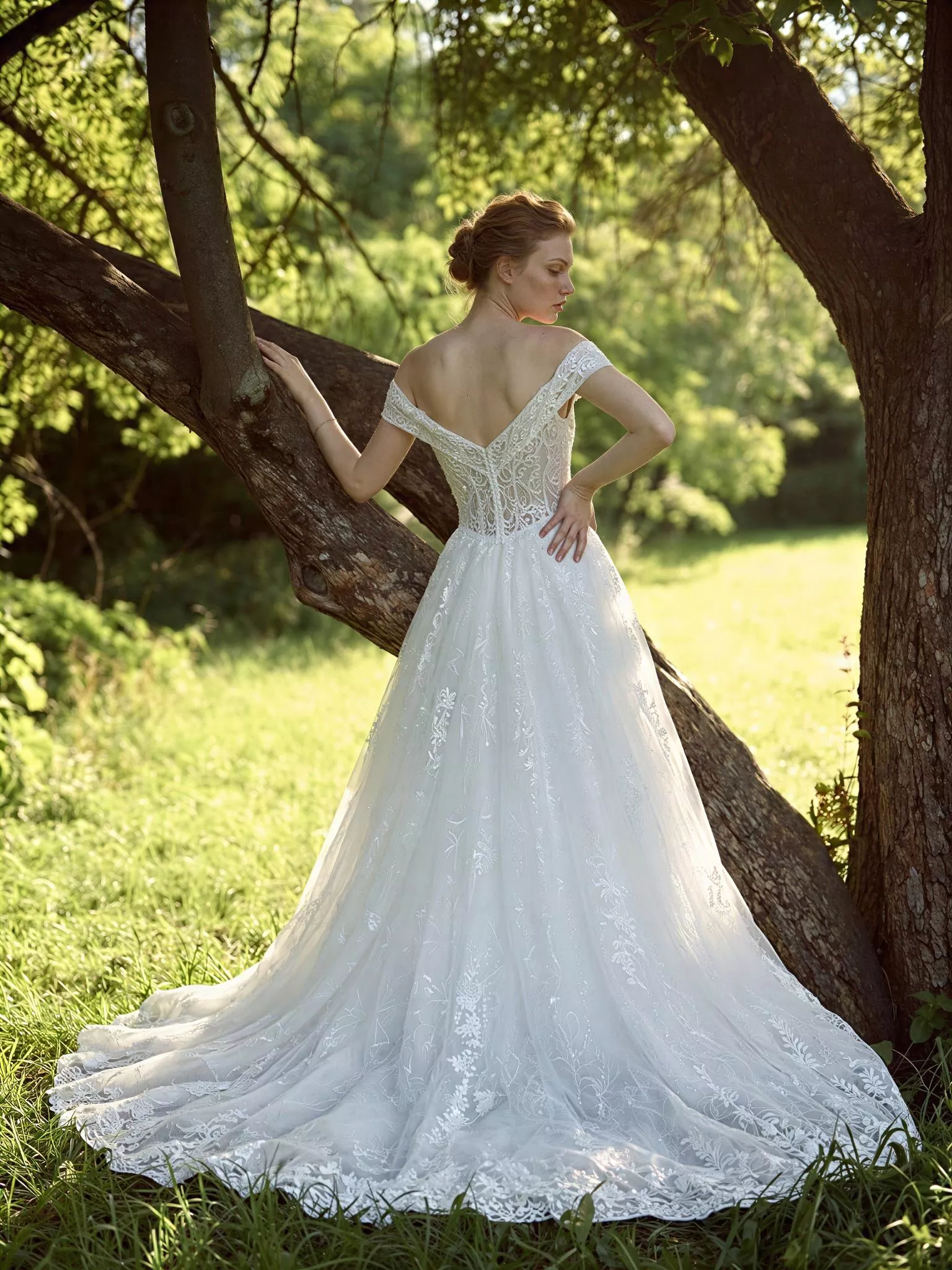 vestido-novia-magnolia-sedkaatelier-encaje-escoteenv-espaldaenv-sedkanovias
