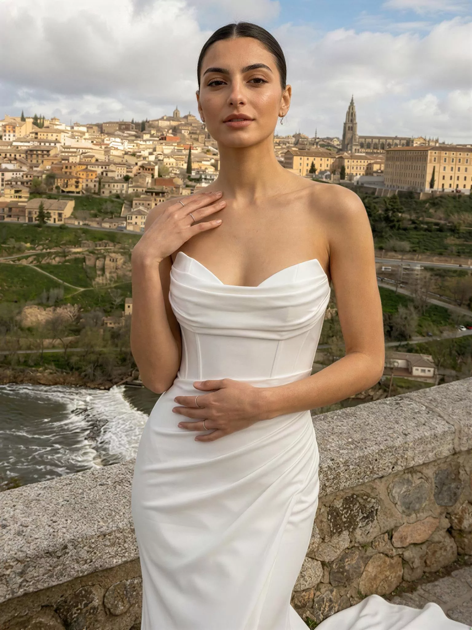vestido-novia-nerina-sedkaatelier-escotepalabradehonor-espaldarecto-detalle-sedkanovias