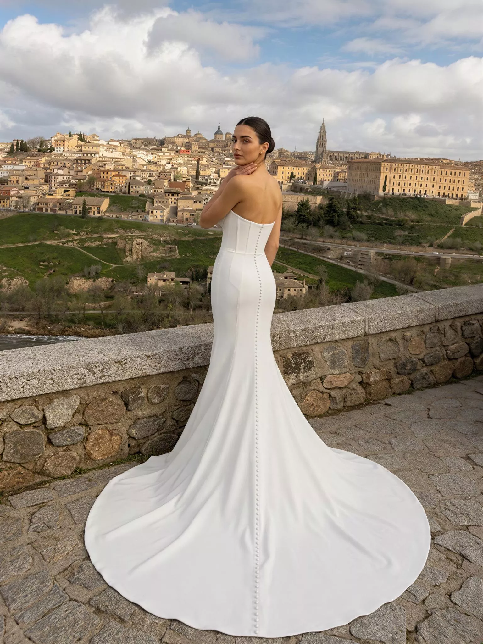 vestido-novia-nerina-sedkaatelier-escotepalabradehonor-espaldarecto-sedkanovias