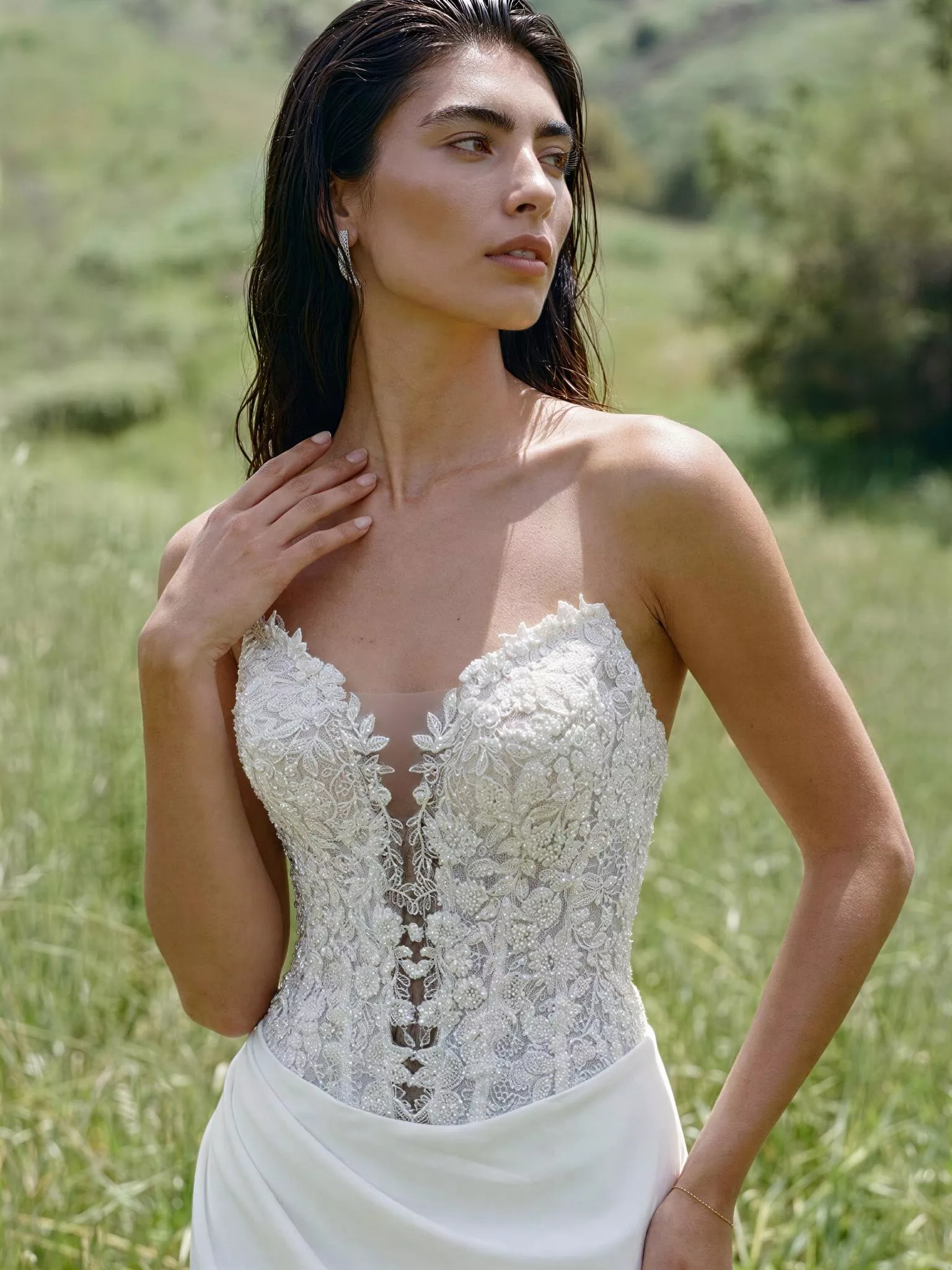 vestido-novia-rima-sedkaatelier-escotecorazón-espaldacorsé-detalle-sedkanovias