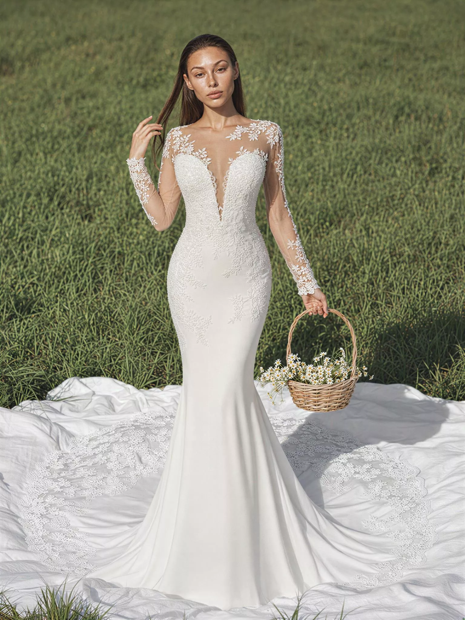 vestido-novia-torrejón-sedkaatelier-escotecerrado-espaldacerrada-frente-sedkanovias