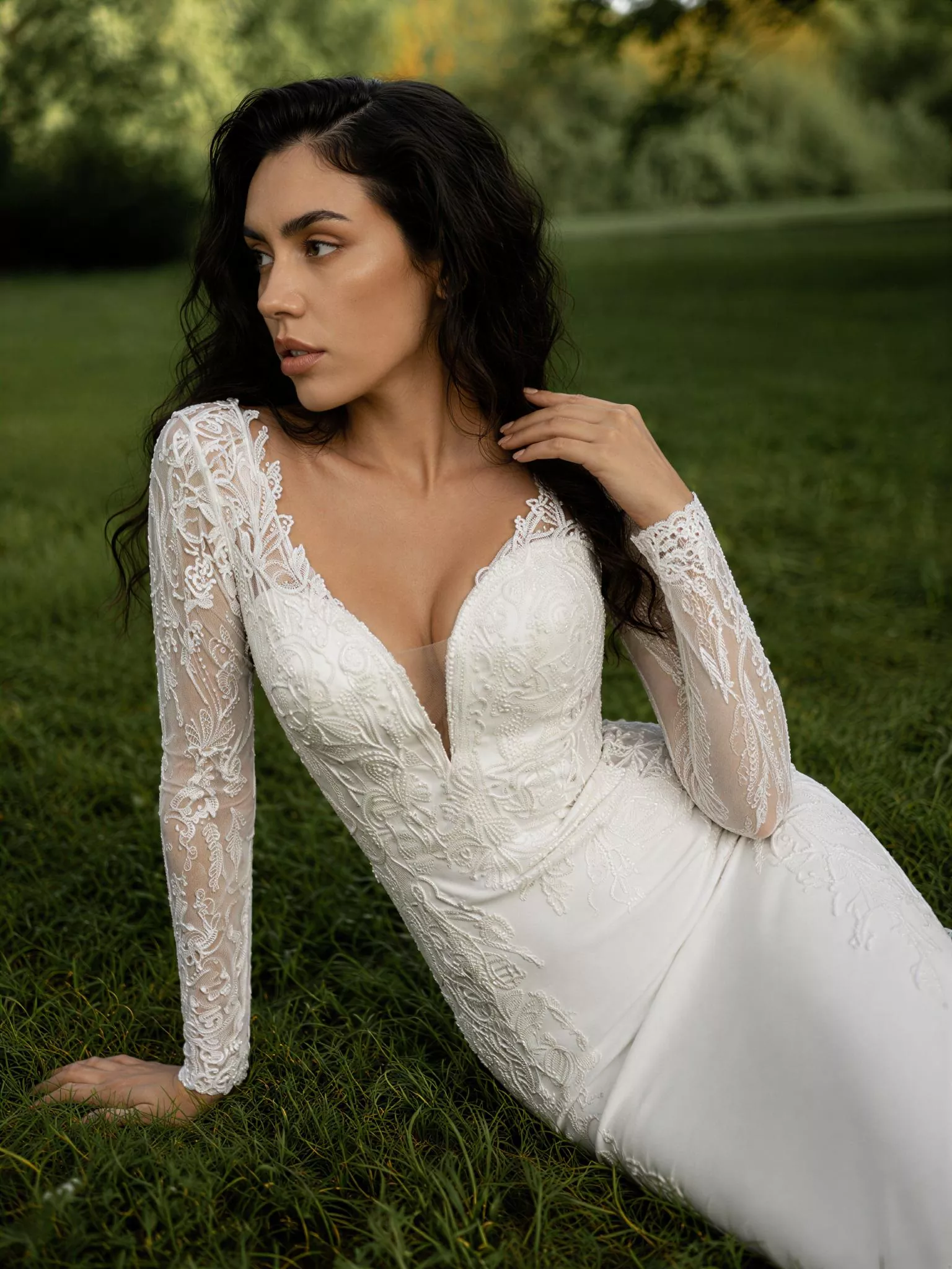 vestido-novia-toulouse-sedkaatelier-escoteenv-espaldaenu-detalle-sedkanovias