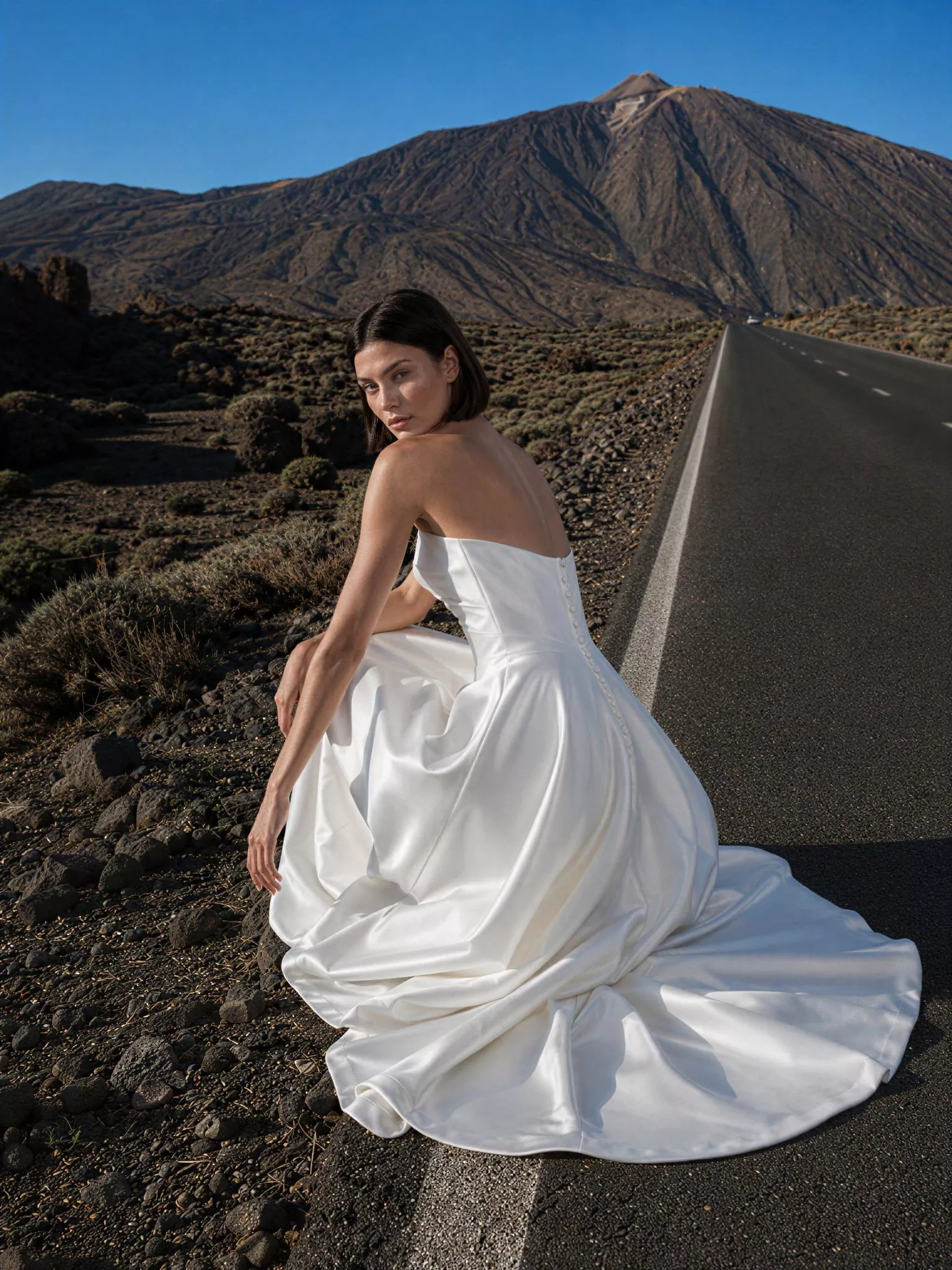 vestido-novia-toulouse-sedkaatelier-escotepalabradehonor-espaldaenv-editorial-sedkanovias