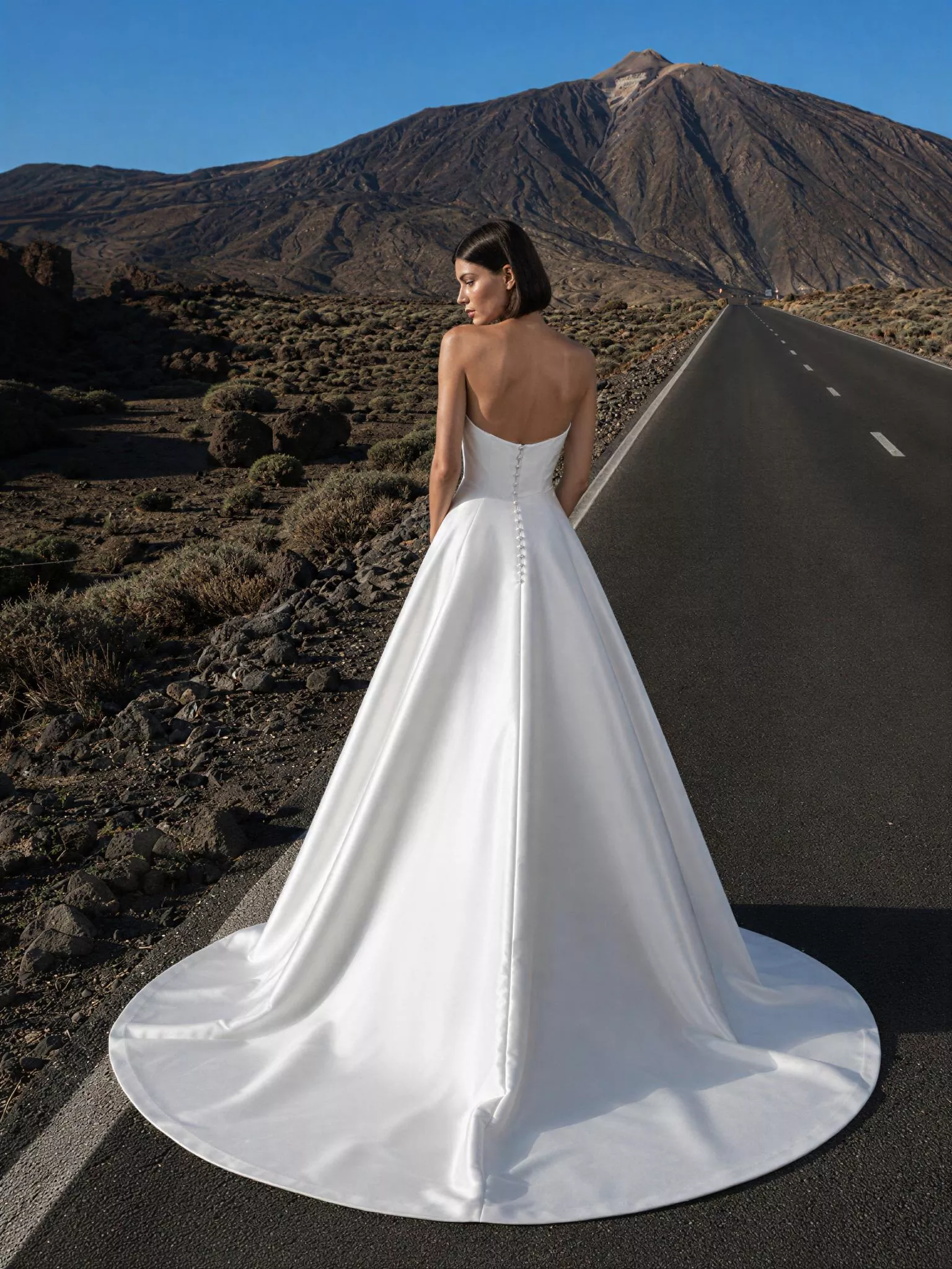 vestido-novia-toulouse-sedkaatelier-escotepalabradehonor-espaldaenv-sedkanovias