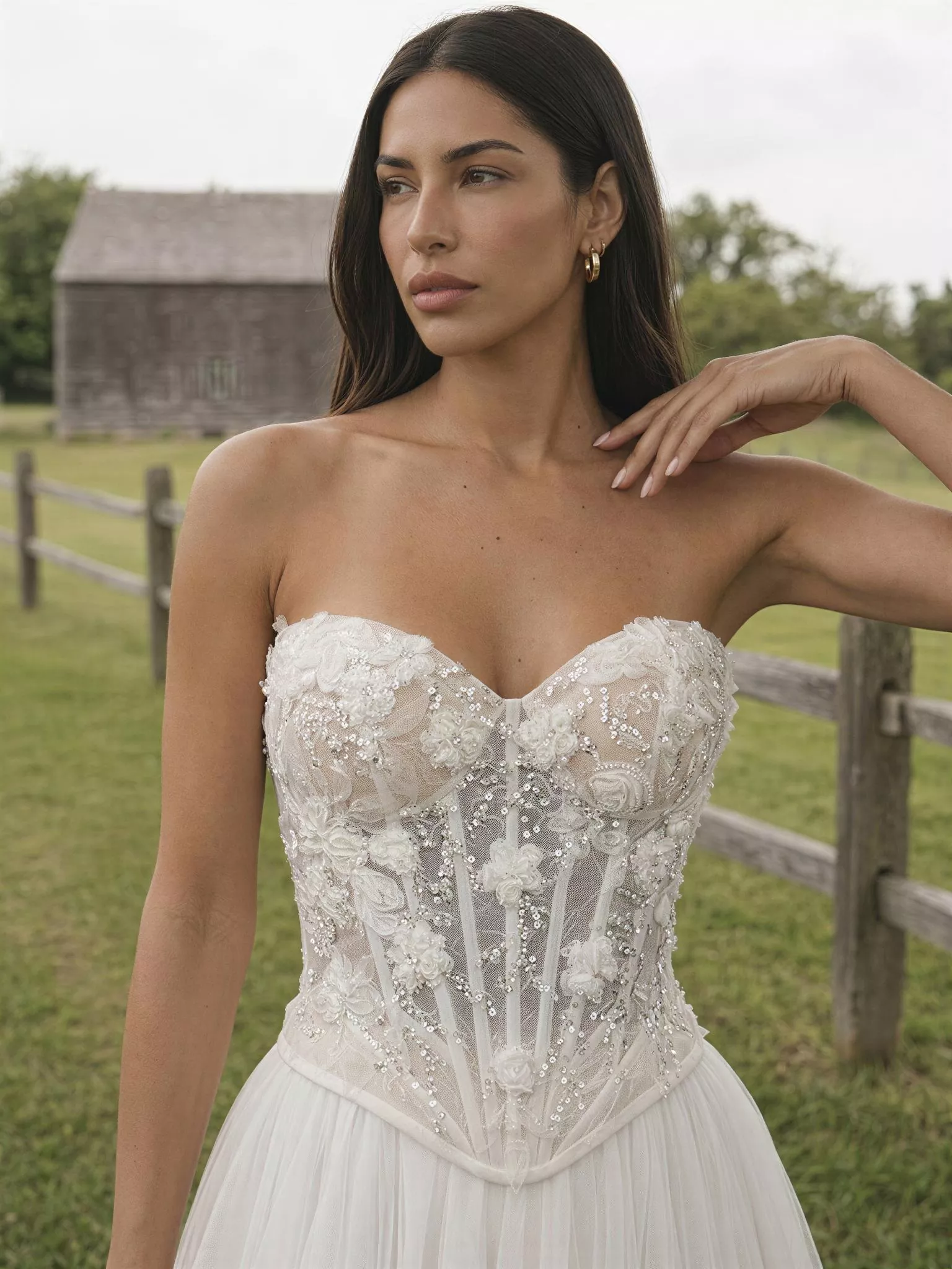 vestido-novia-vela-sedkaatelier-escotecorazón-espaldaenv-detalle-sedkanovias