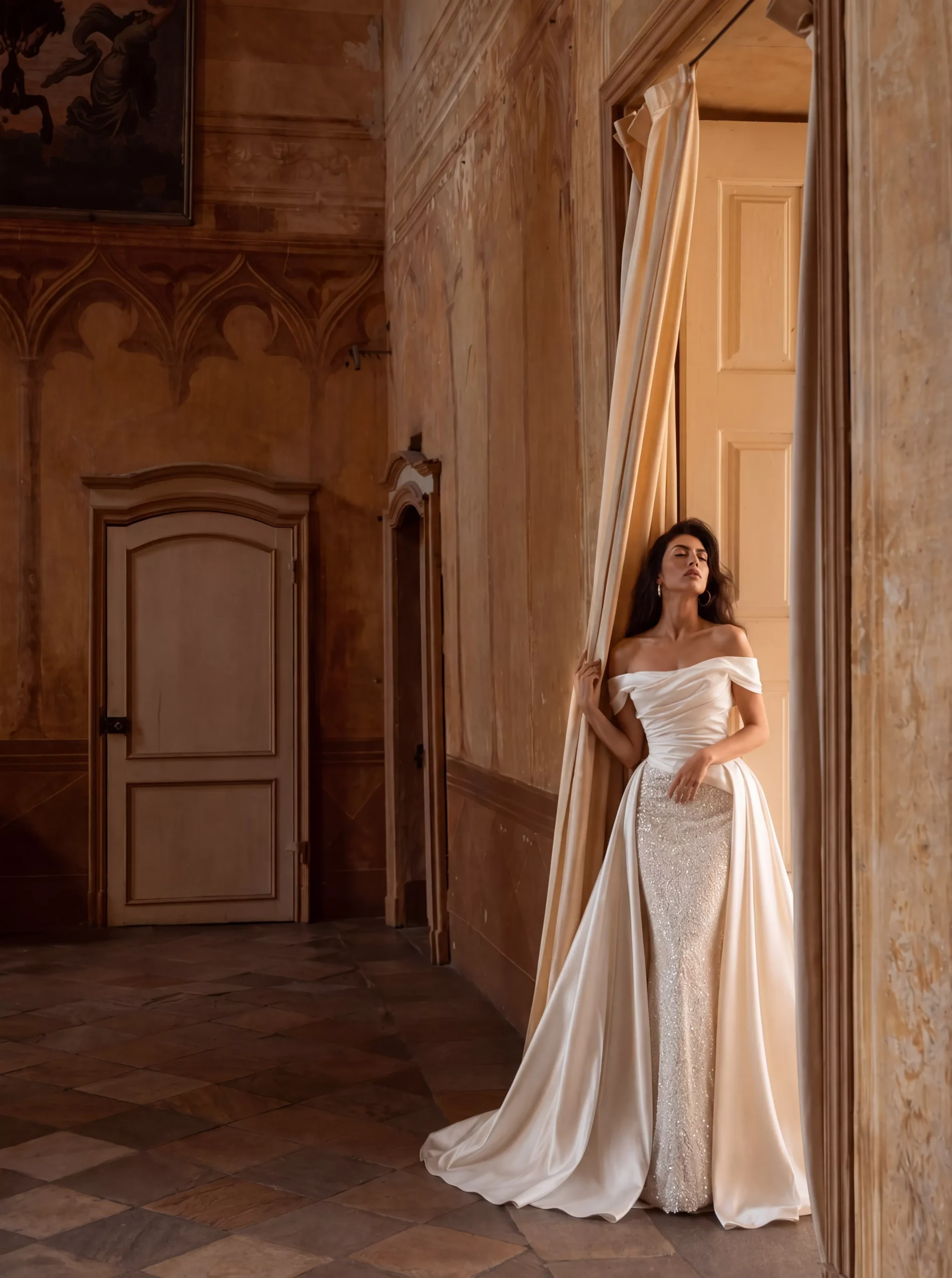 vestido-novia-velaria-sedkaatelier-escotepalabradehonor-espaldaenv-frent-sedkanovias