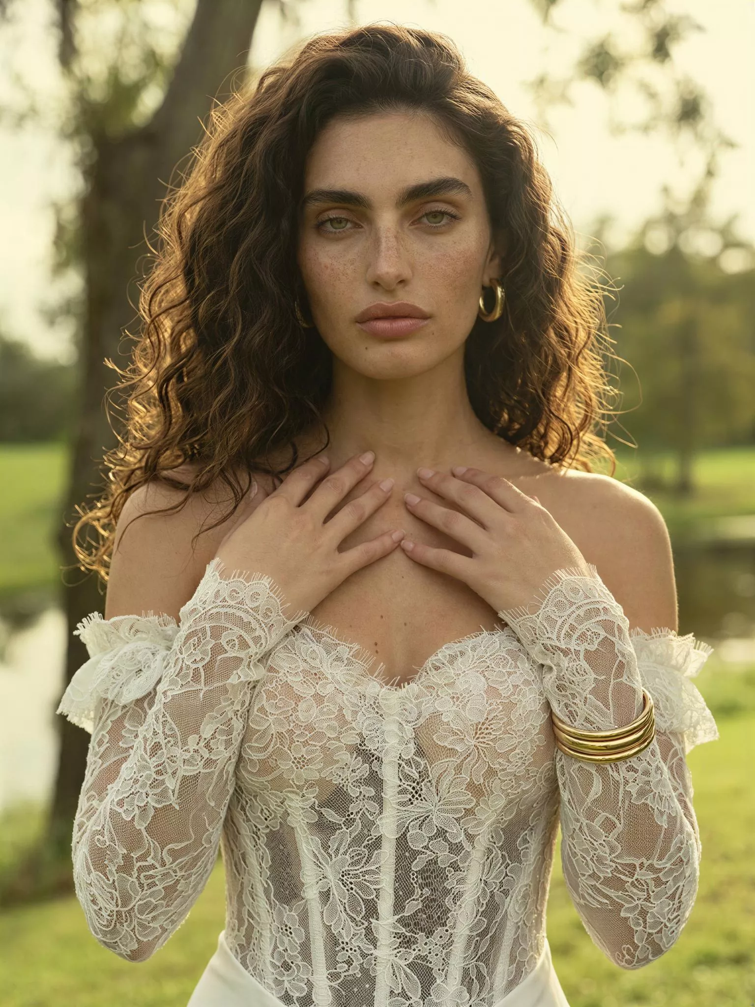 vestido-novia-verbena-sedkaatelier-escotecorazón-espaldaenv-detalle-sedkanovias