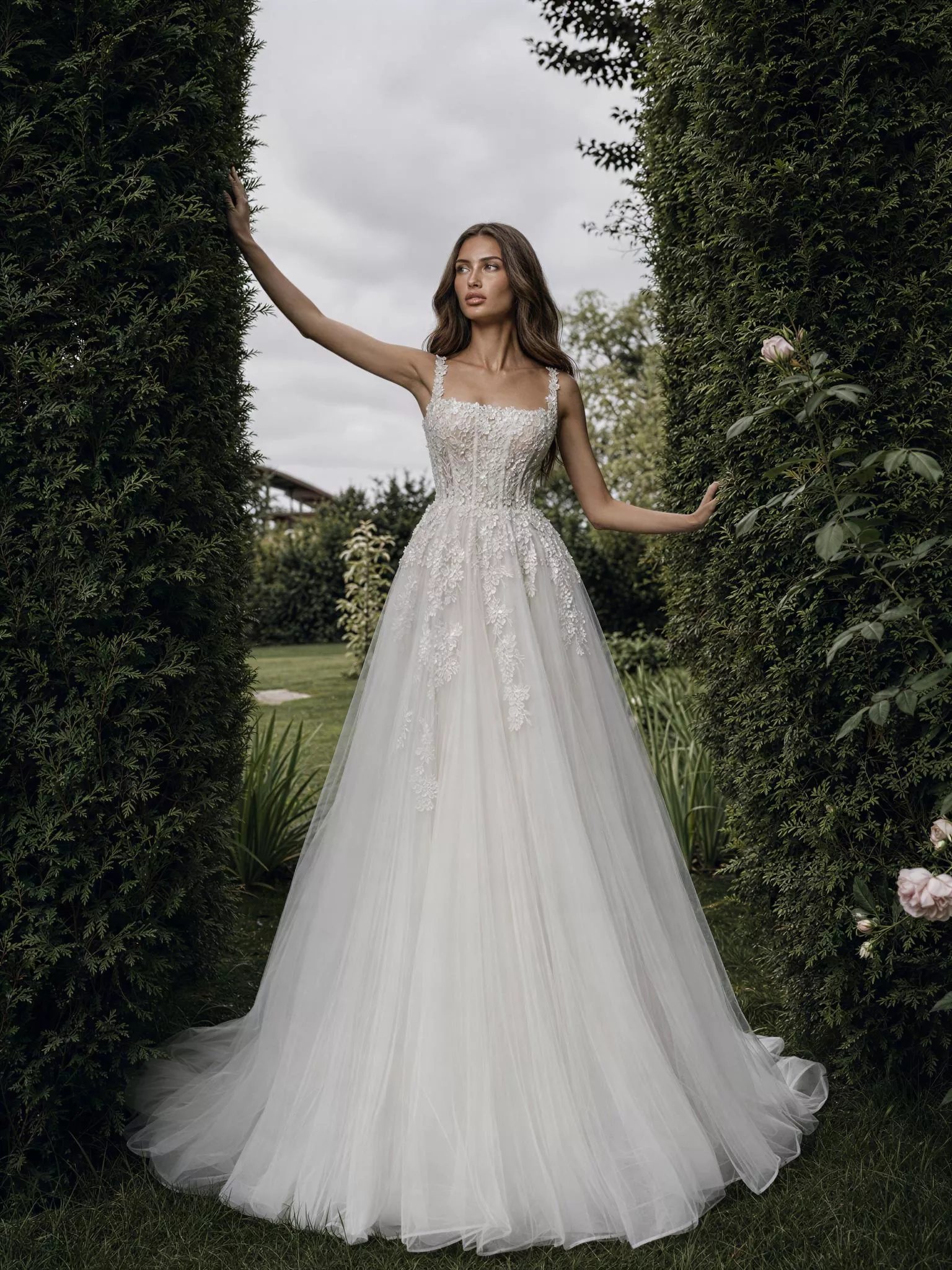 vestido-novia-vereda-sedkaatelier-escoterecto-espaldarecta-frente-sedkanovias