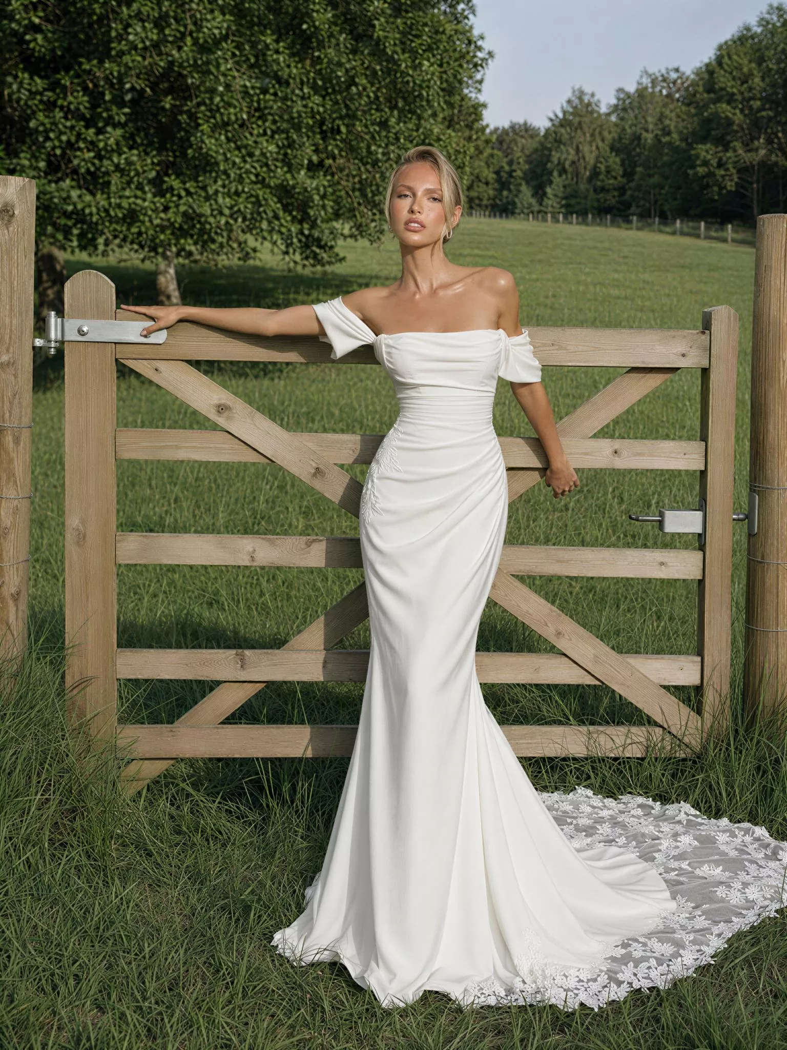 vestido-novia-versalino-sedkaatelier-escotepalabradehonor-espaldaenv-frente-sedkanovias